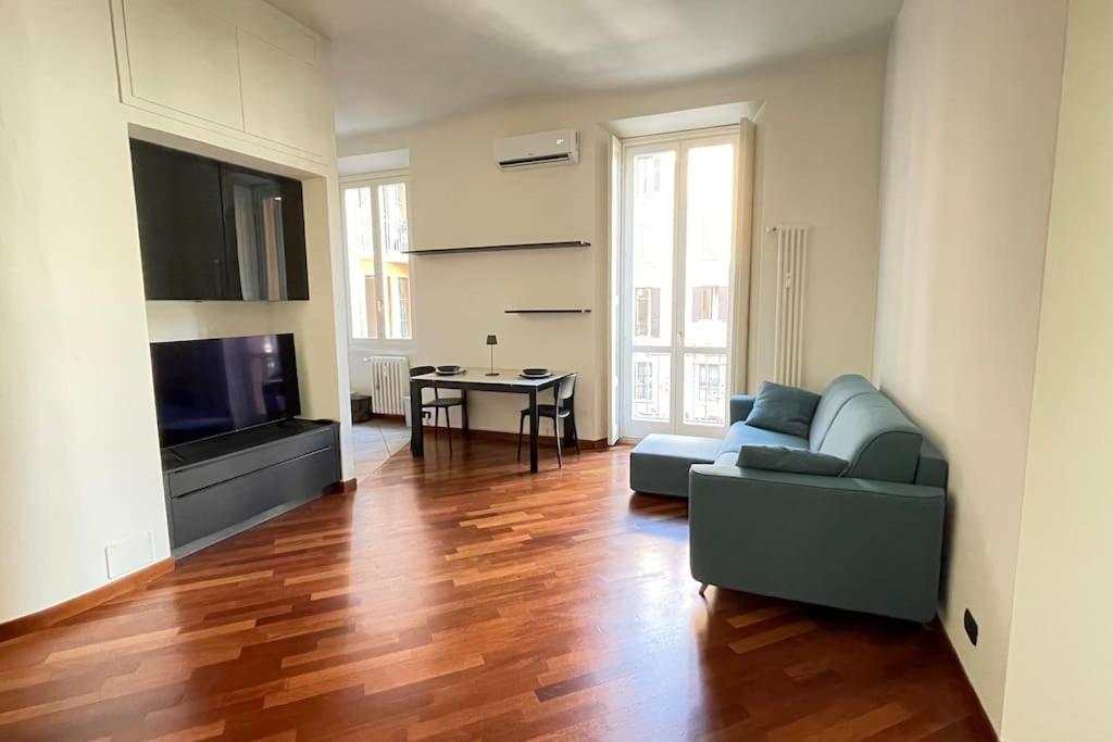"Iris" Milano Lunigiana In Stazione Centrale Lejlighed Eksteriør billede