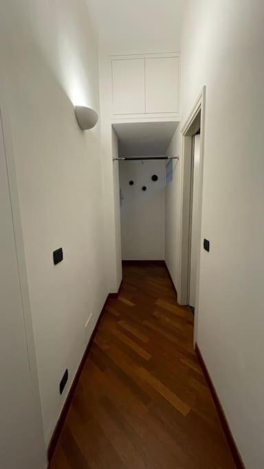 "Iris" Milano Lunigiana In Stazione Centrale Lejlighed Eksteriør billede